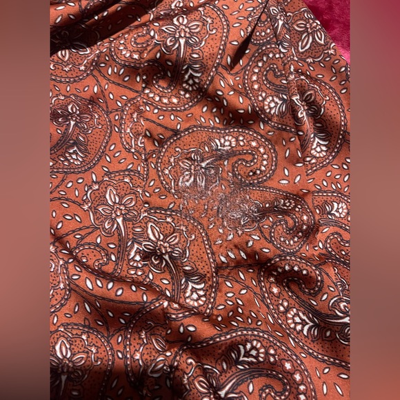 Beautiful midi split thigh satin dress - Picture 4 of 6